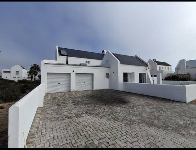 4 BEDROOM HOUSE FOR SALE IN LAMPIESBAAI